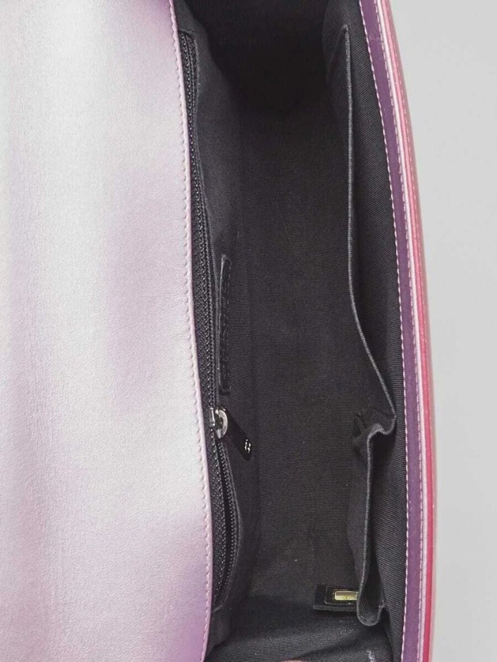 Chanel Pink Quilted Patent Leather New Medium Boy Bag - Picture 10 of 11